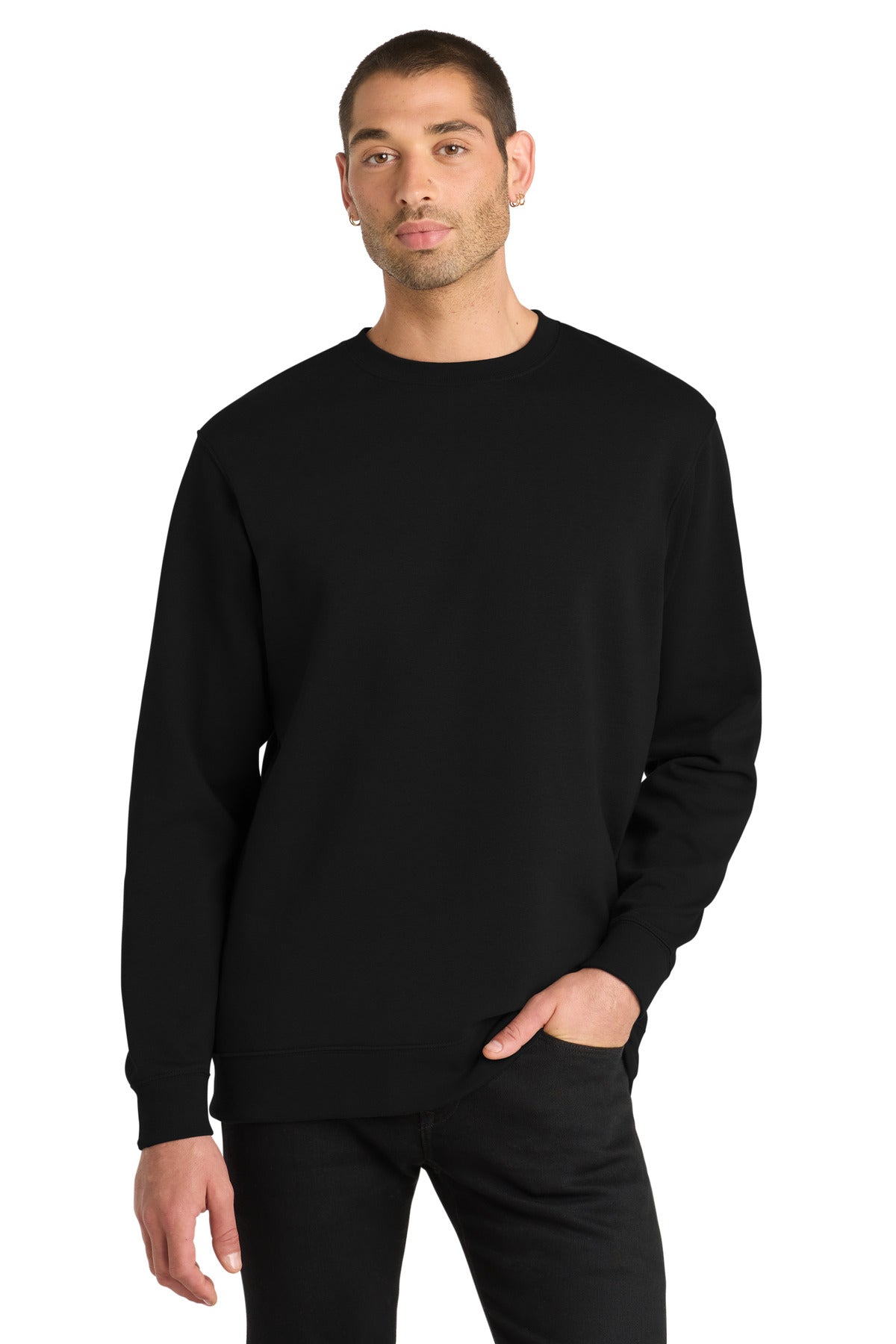 district ®  v.i.t. ™ fleece crew dt6104