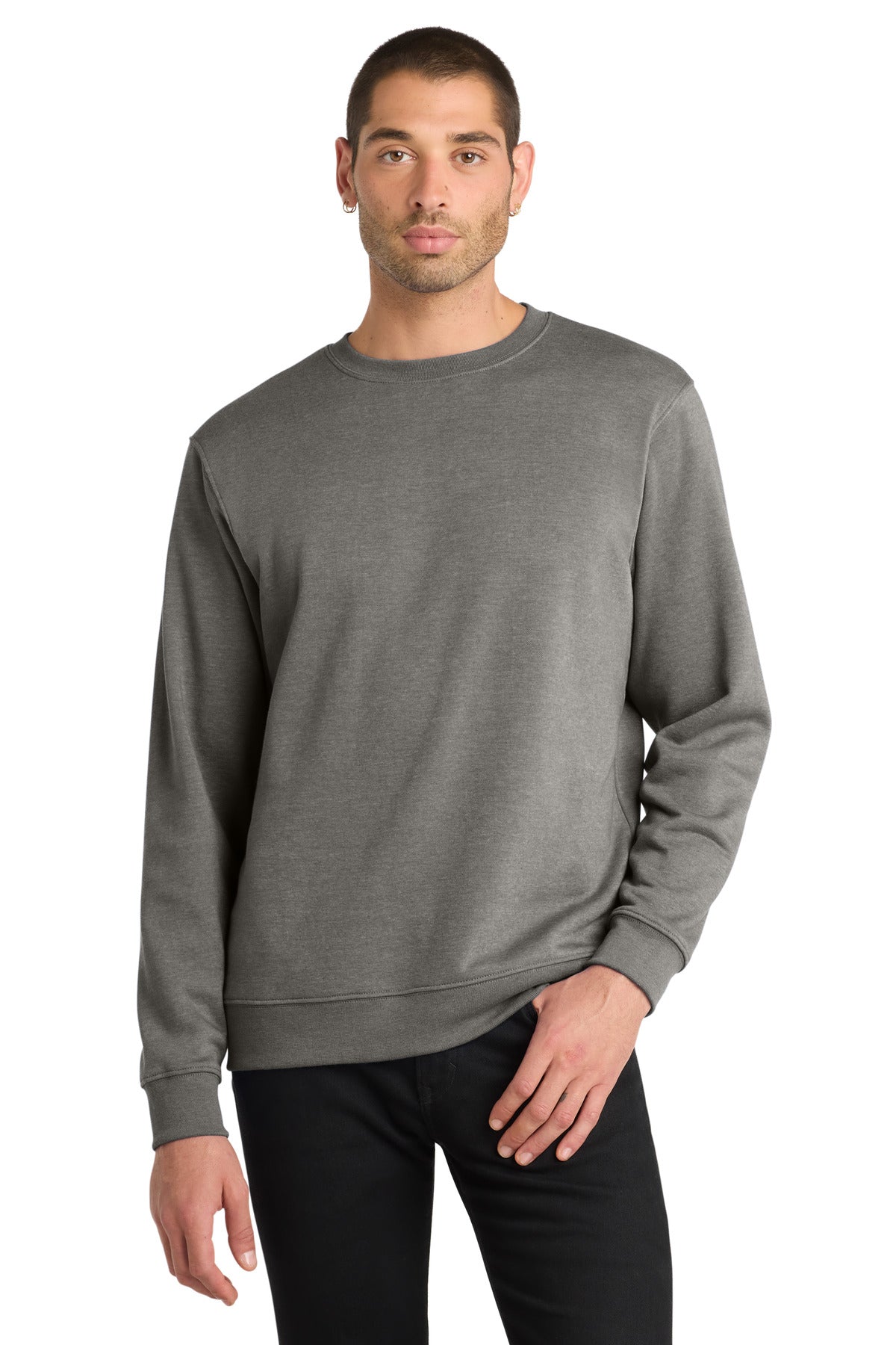 district ®  v.i.t. ™ fleece crew dt6104