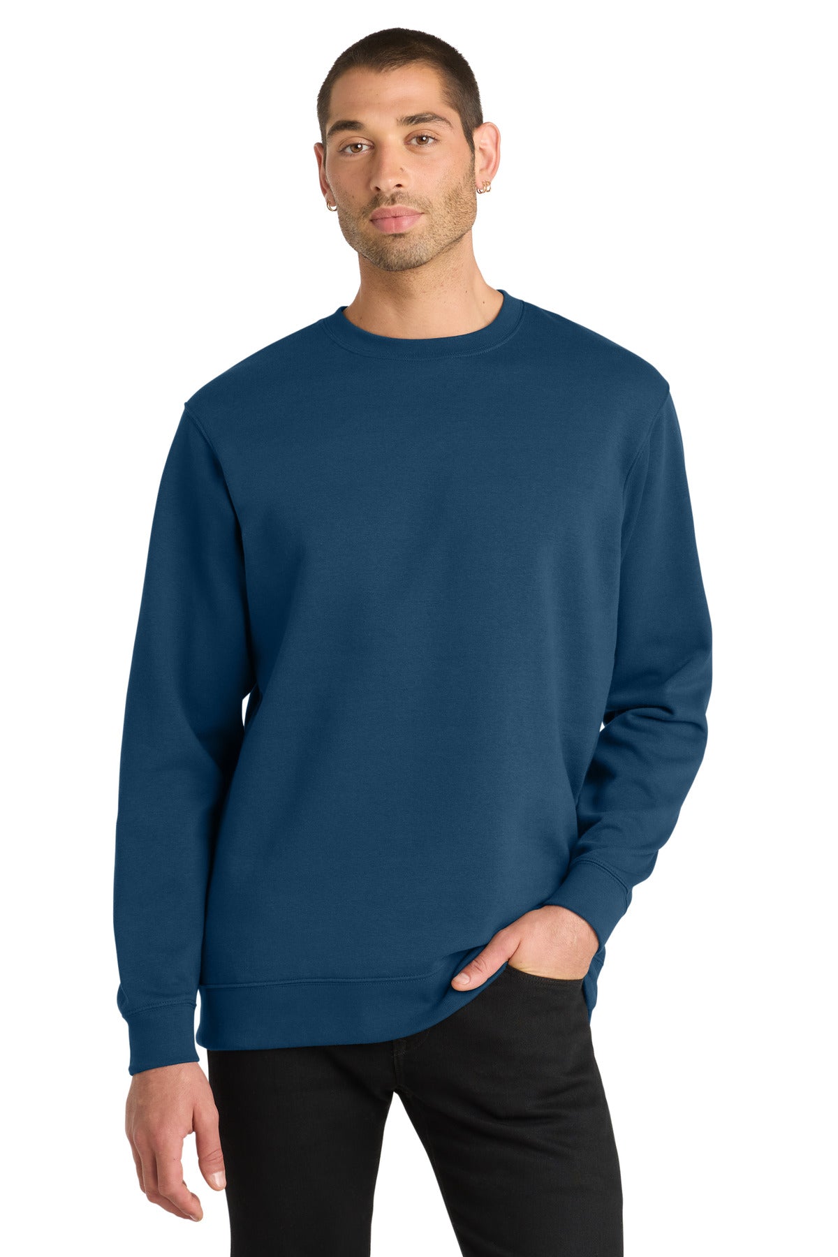 district ®  v.i.t. ™ fleece crew dt6104