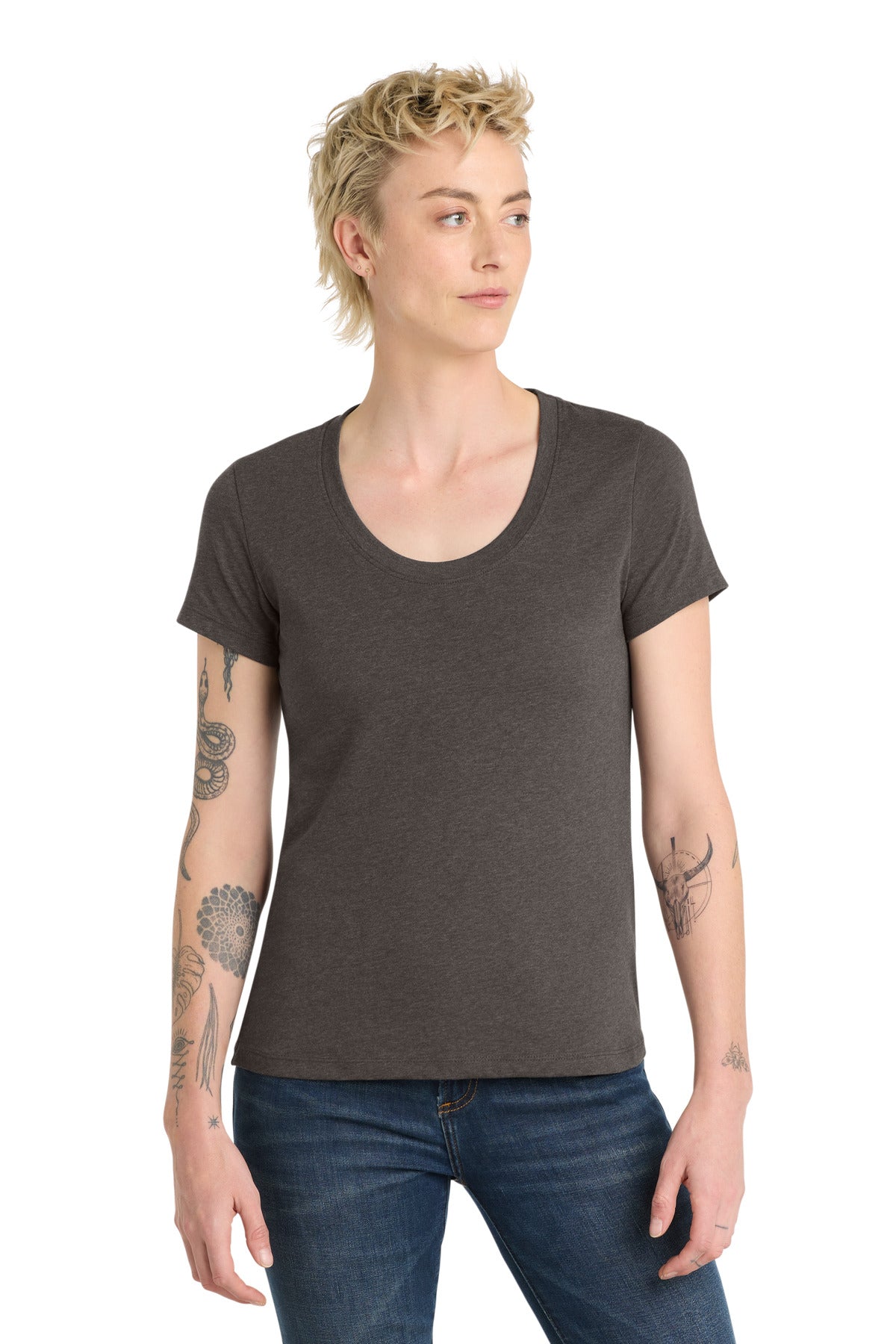 district  ®  women's flex scoop neck tee dt7501