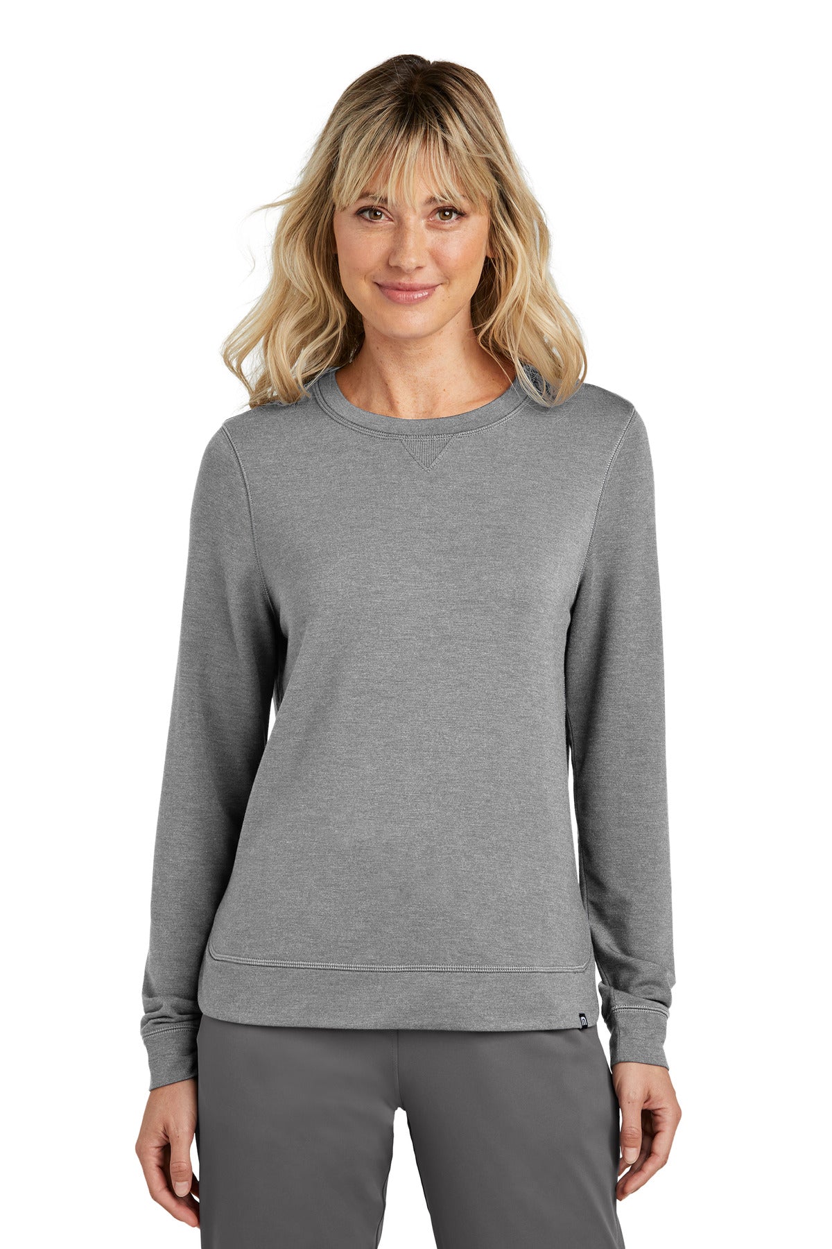 travismathew women's long weekend crew tm1ld003